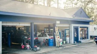 Manny's Service Center