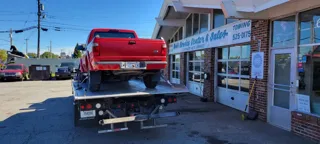 Bob's Service Center & Towing