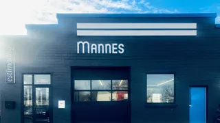 Mannes Auto Body Shop