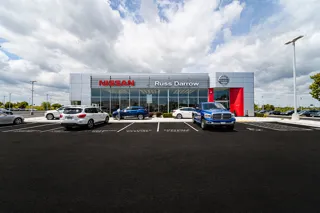 Russ Darrow Nissan of Milwaukee Service Center