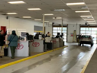 Koch Route 2 Toyota Service Center