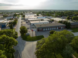 Gateway Auto - Service Center