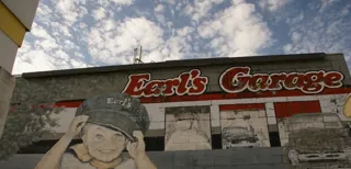 Earl's Garage